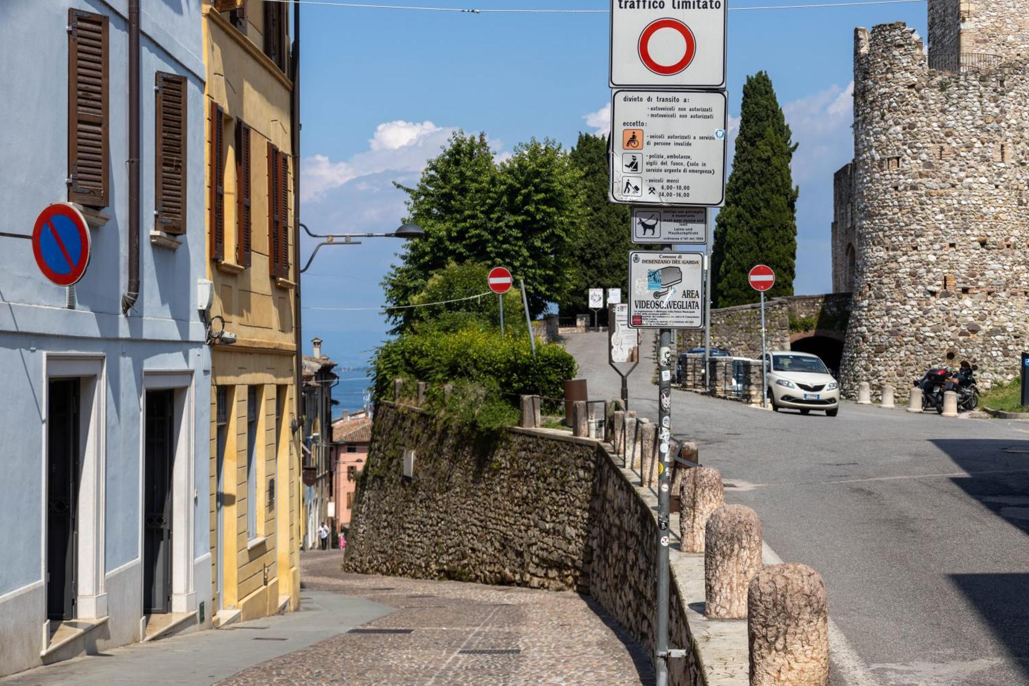 Haus Martina Appartement Desenzano del Garda Buitenkant foto