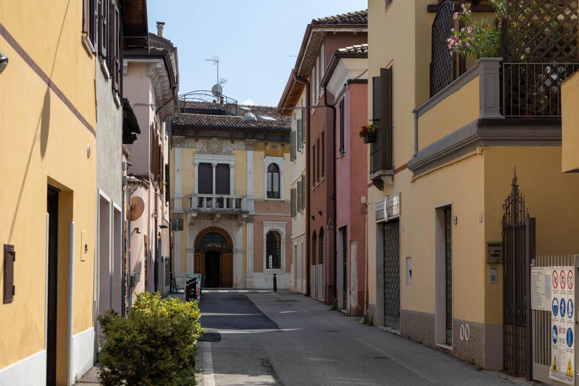 Haus Martina Appartement Desenzano del Garda Buitenkant foto